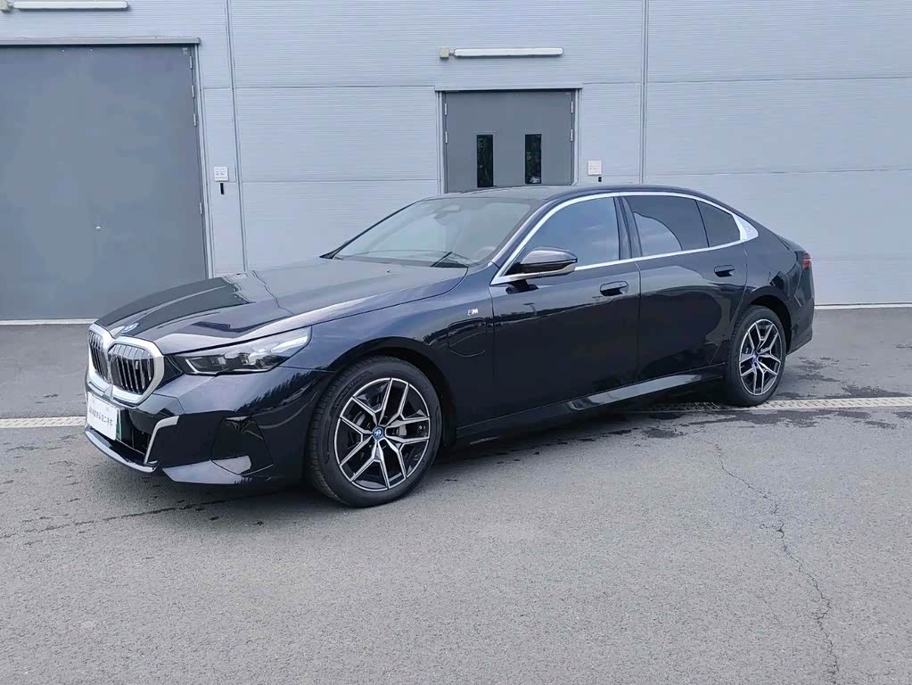 BMW i5
