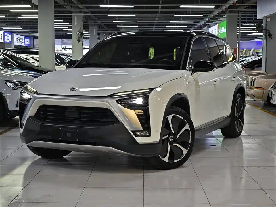 NIO ES8