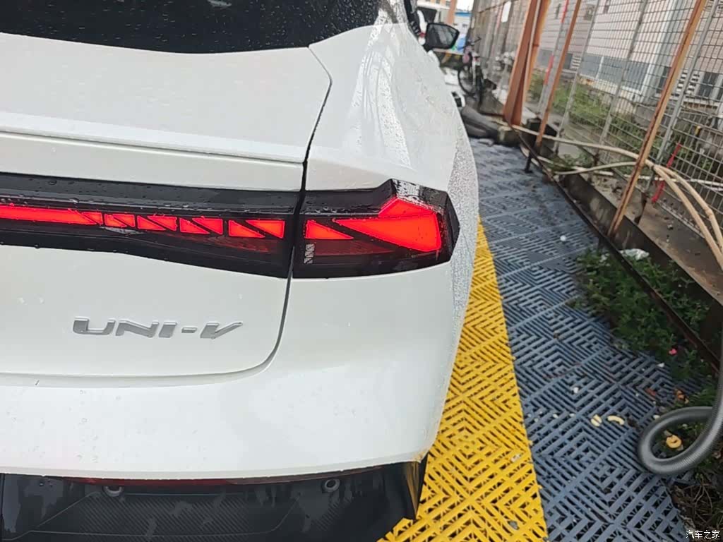 Changan UNI-V, 2023 8