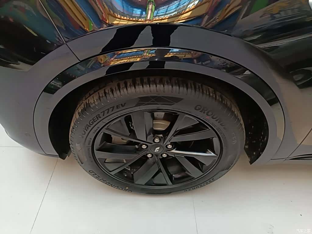 Li Auto L8, 2023 23