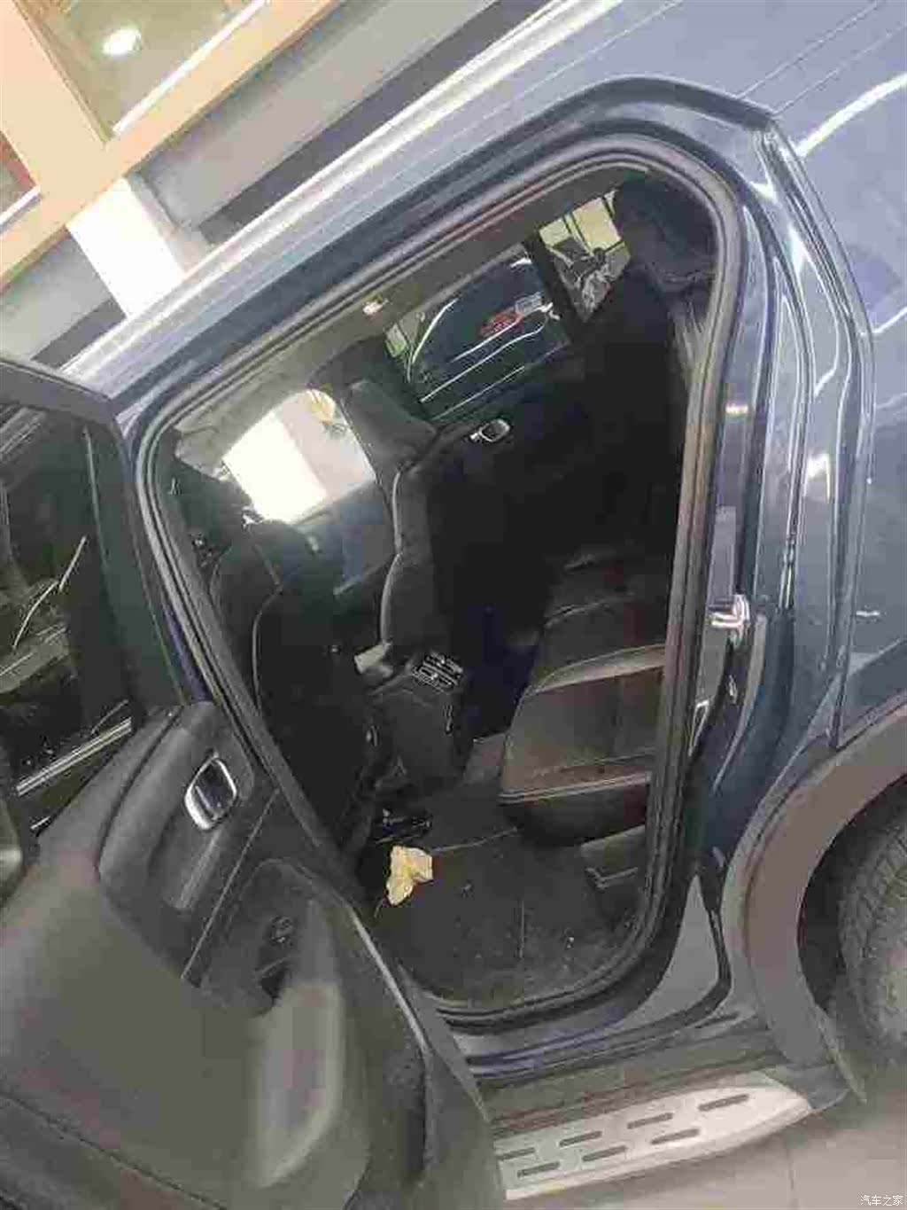 Volvo XC40, 2020 4