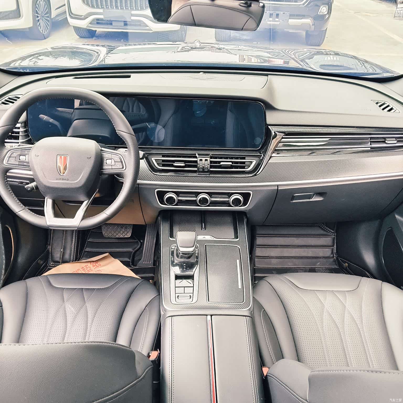 Hongqi HS5, 2025 все фото