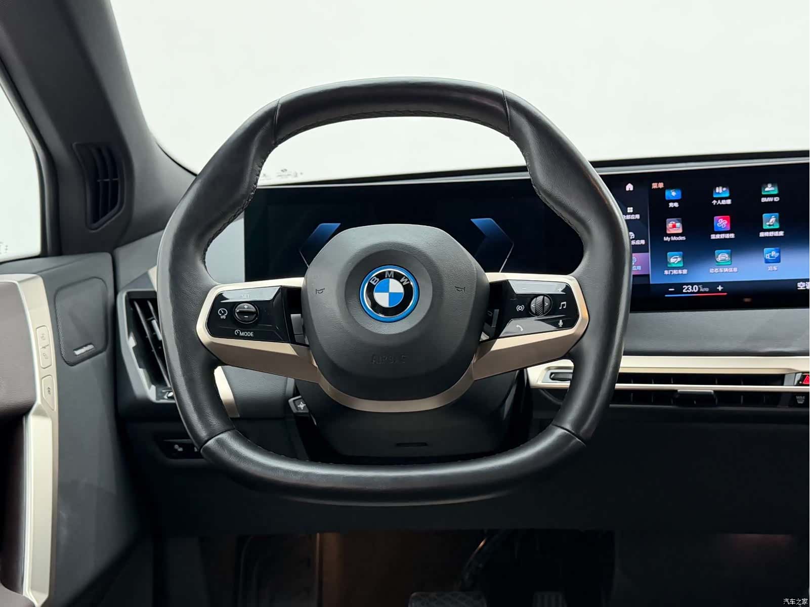 BMW iX, 2023 26