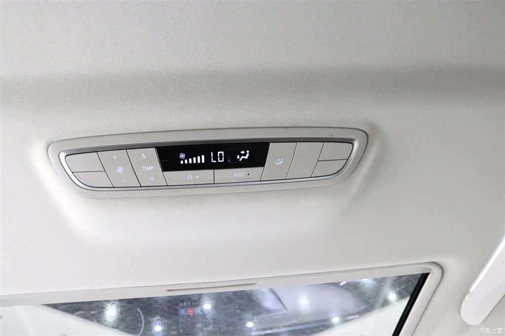 Buick GL8, 2021 13