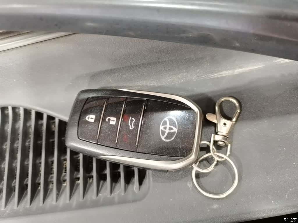 Toyota Prado, 2017 9