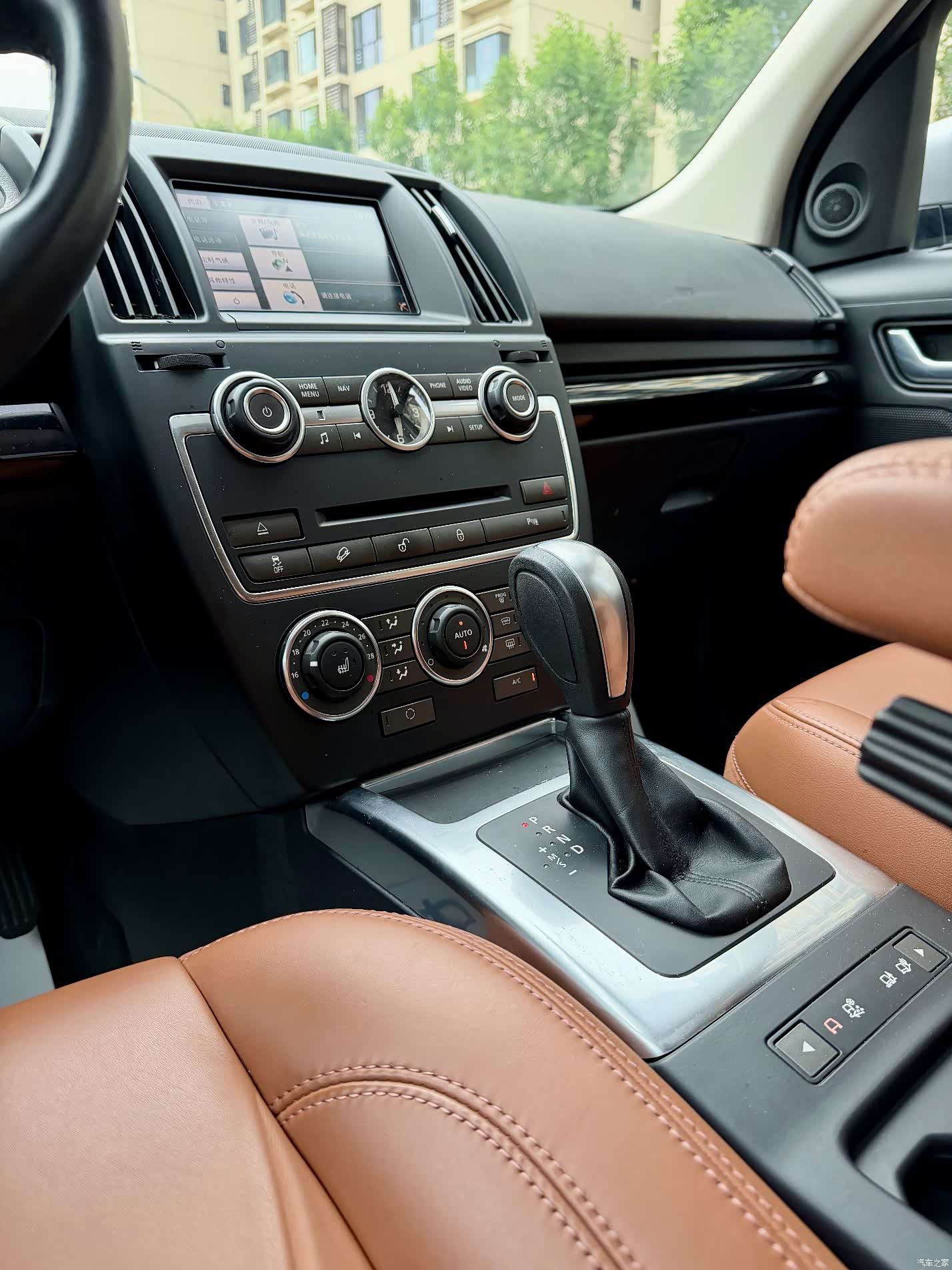 Land Rover Si4, 2014 24