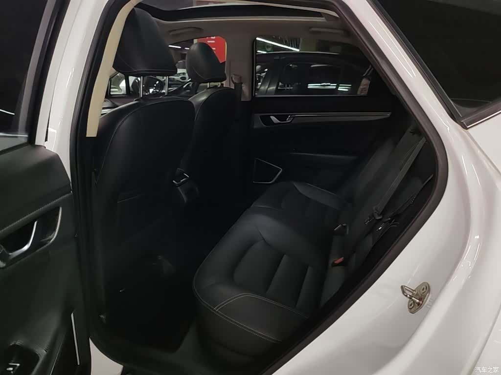 Geely Emgrand, 2017 17