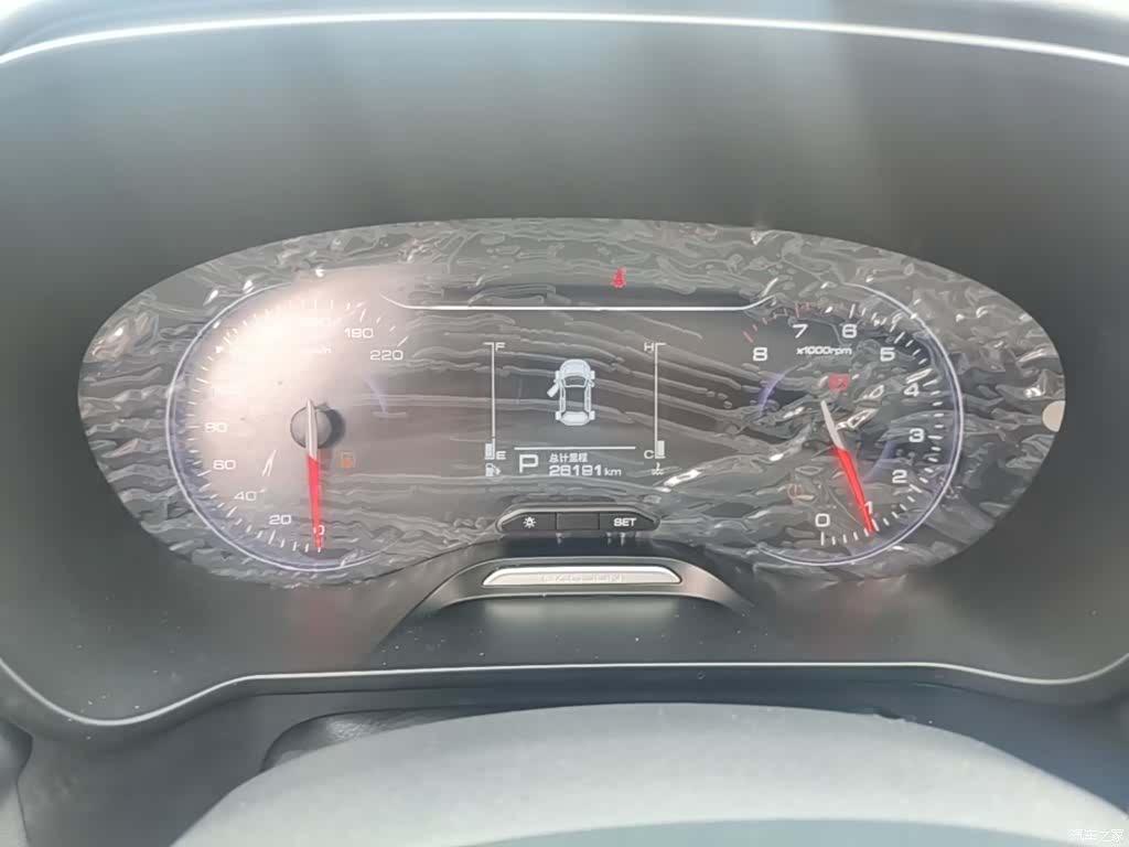 Wuling RS-5, 2020 12