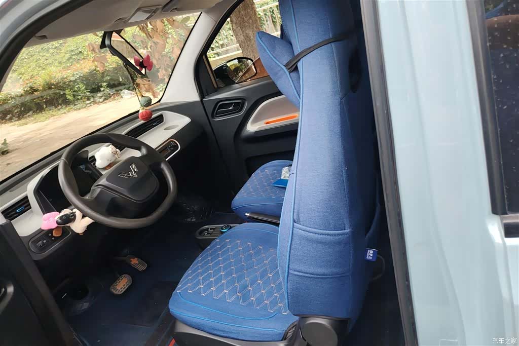 Wuling MINIEV, 2021 11