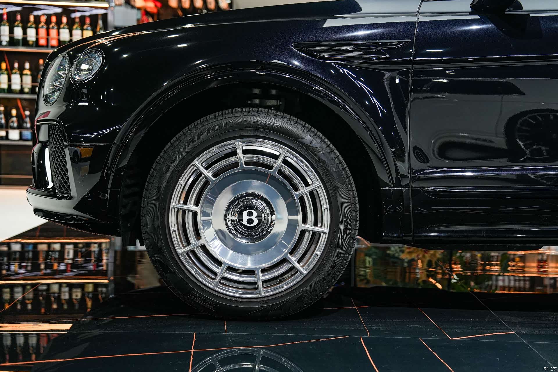 Bentley Bentayga, 2023 4
