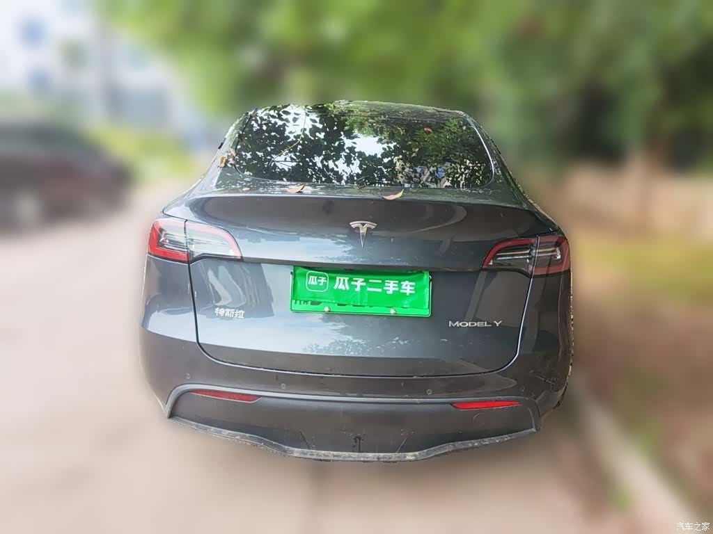 Tesla Model Y, 2022 4