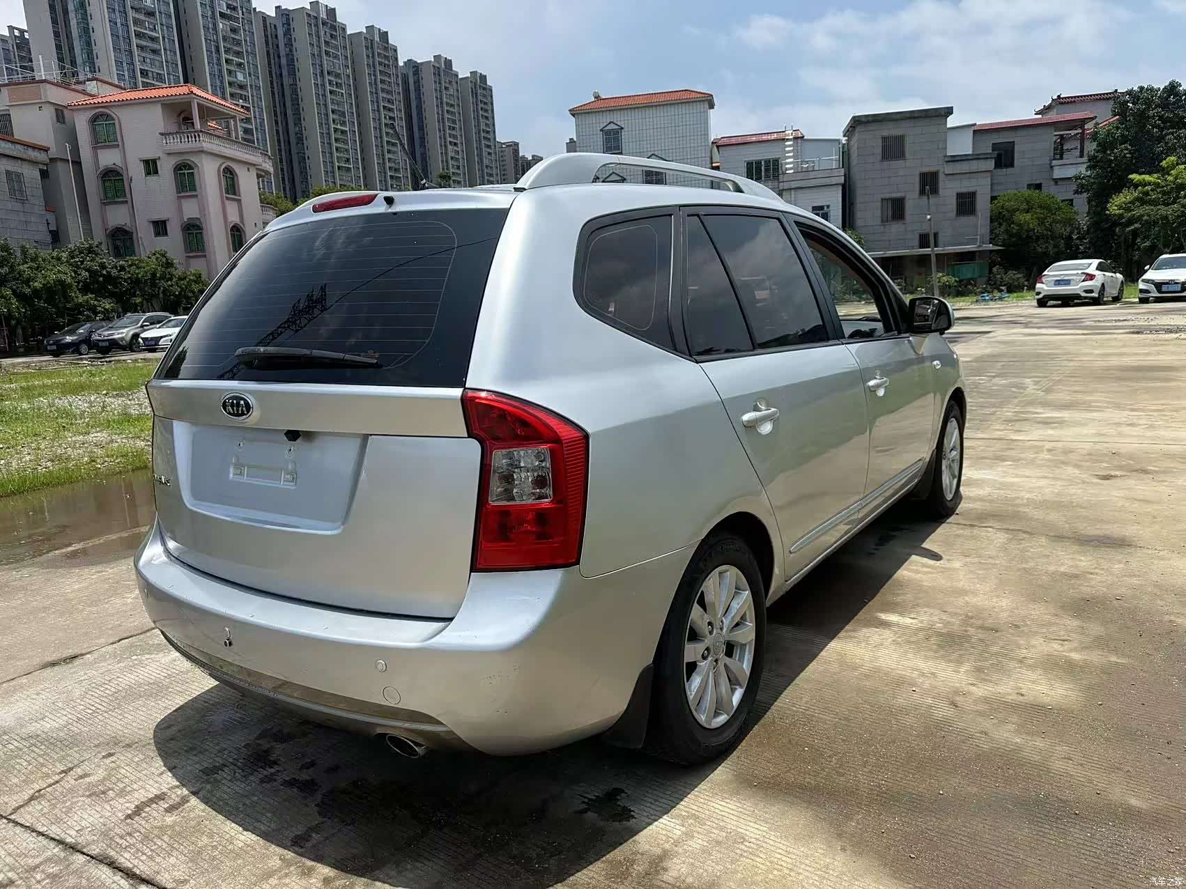 Kia 7, 2011 12