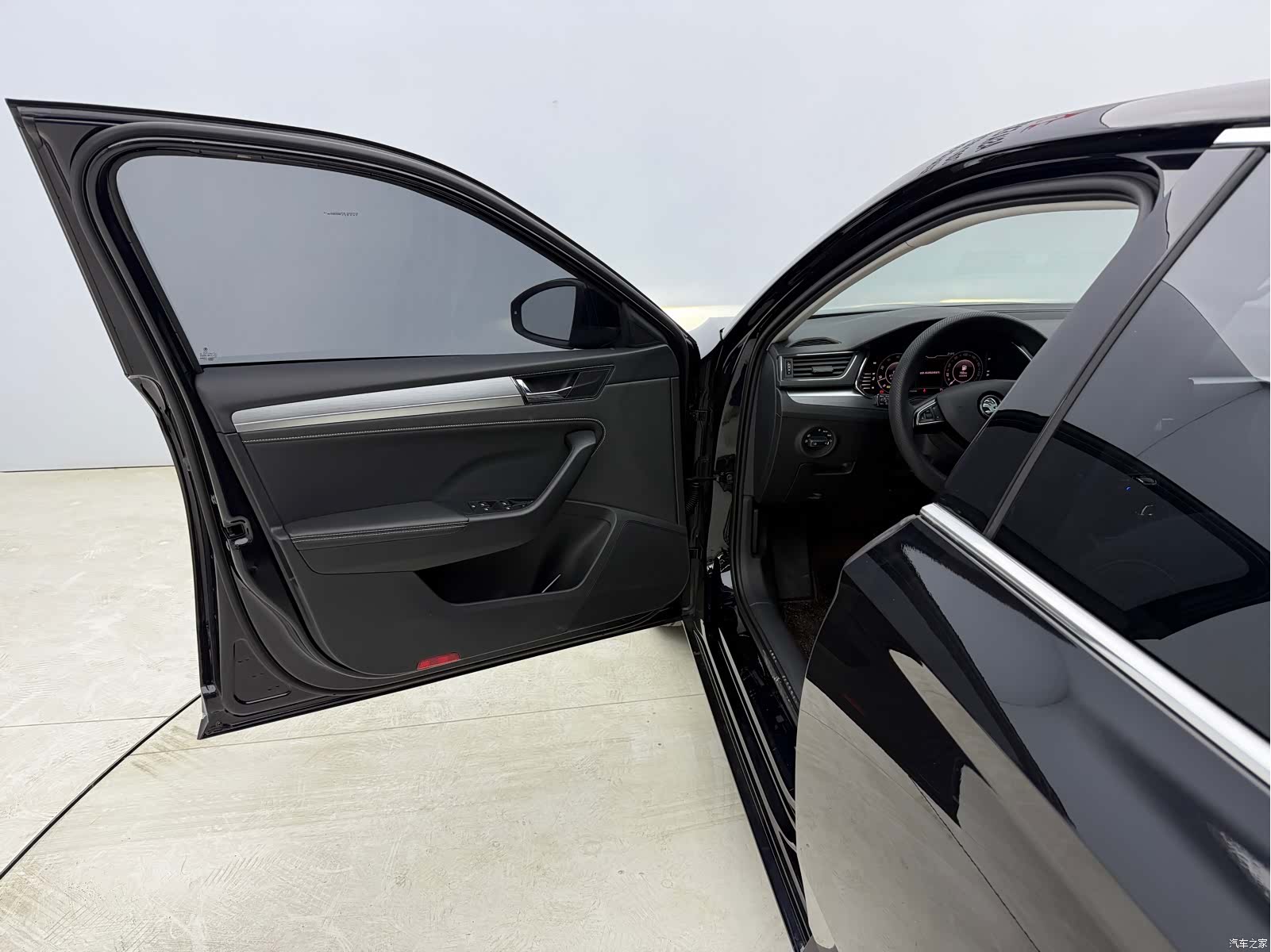 Skoda Superb, 2023 22