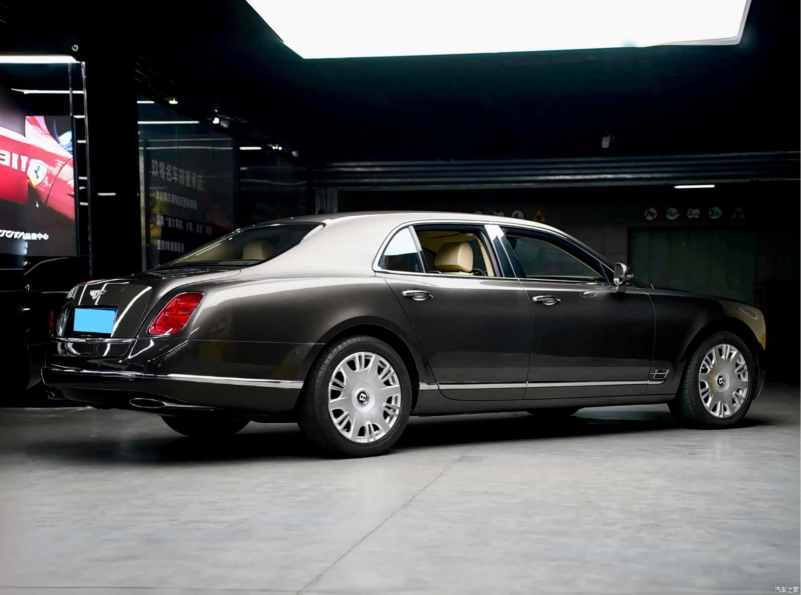 Bentley Mulsanne, 2011 4
