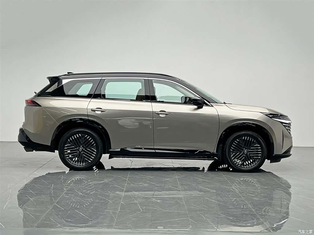 Nissan Pathfinder, 2024 7