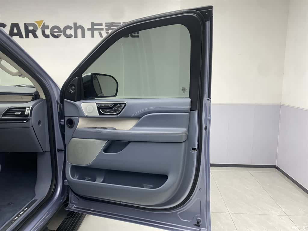 Lincoln Navigator, 2023 27
