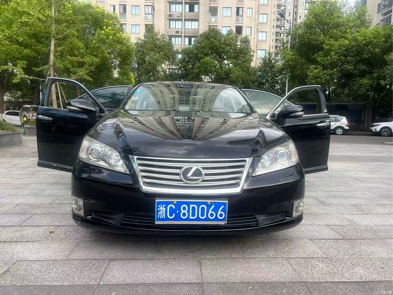 Lexus ES, 2009 1
