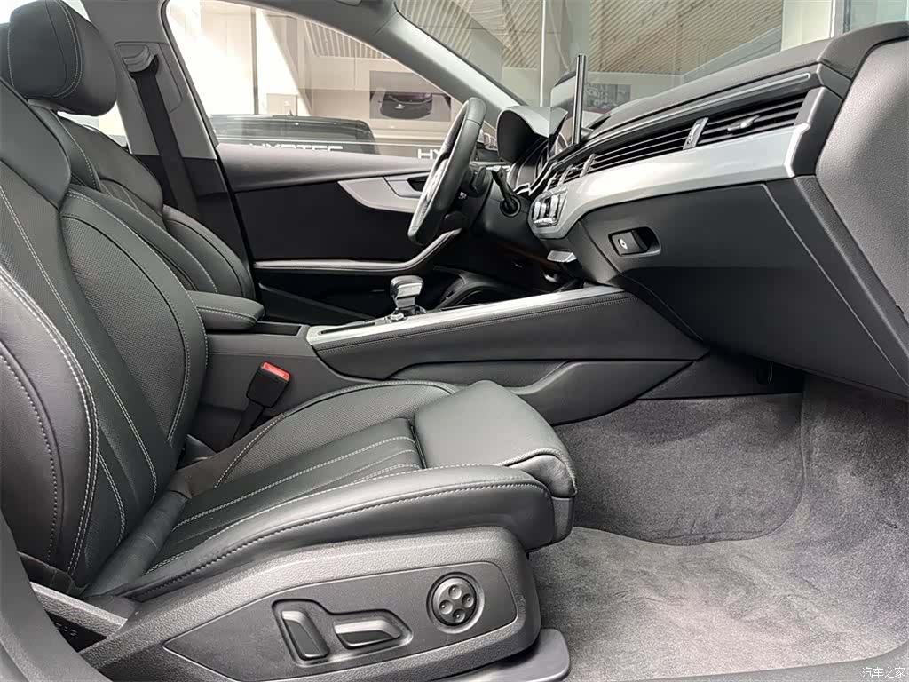 Audi A4L, 2023 13