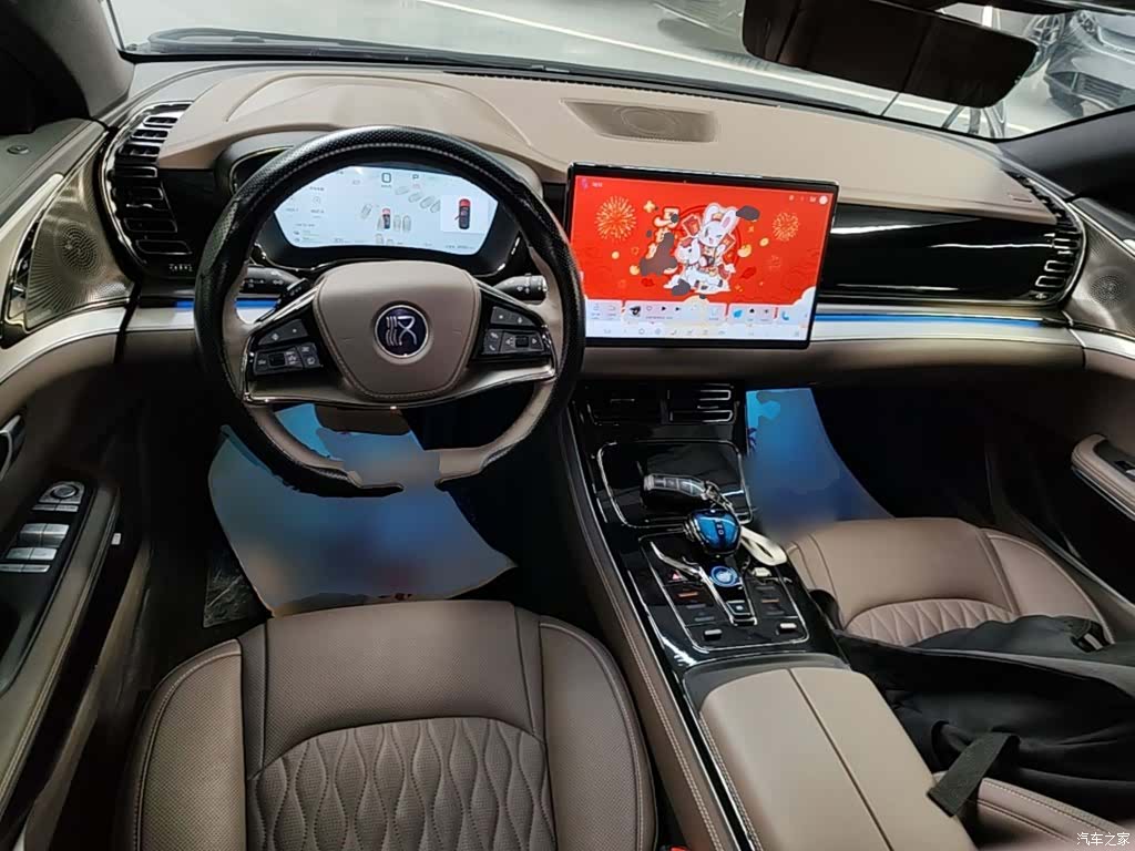 BYD Han, 2025 10