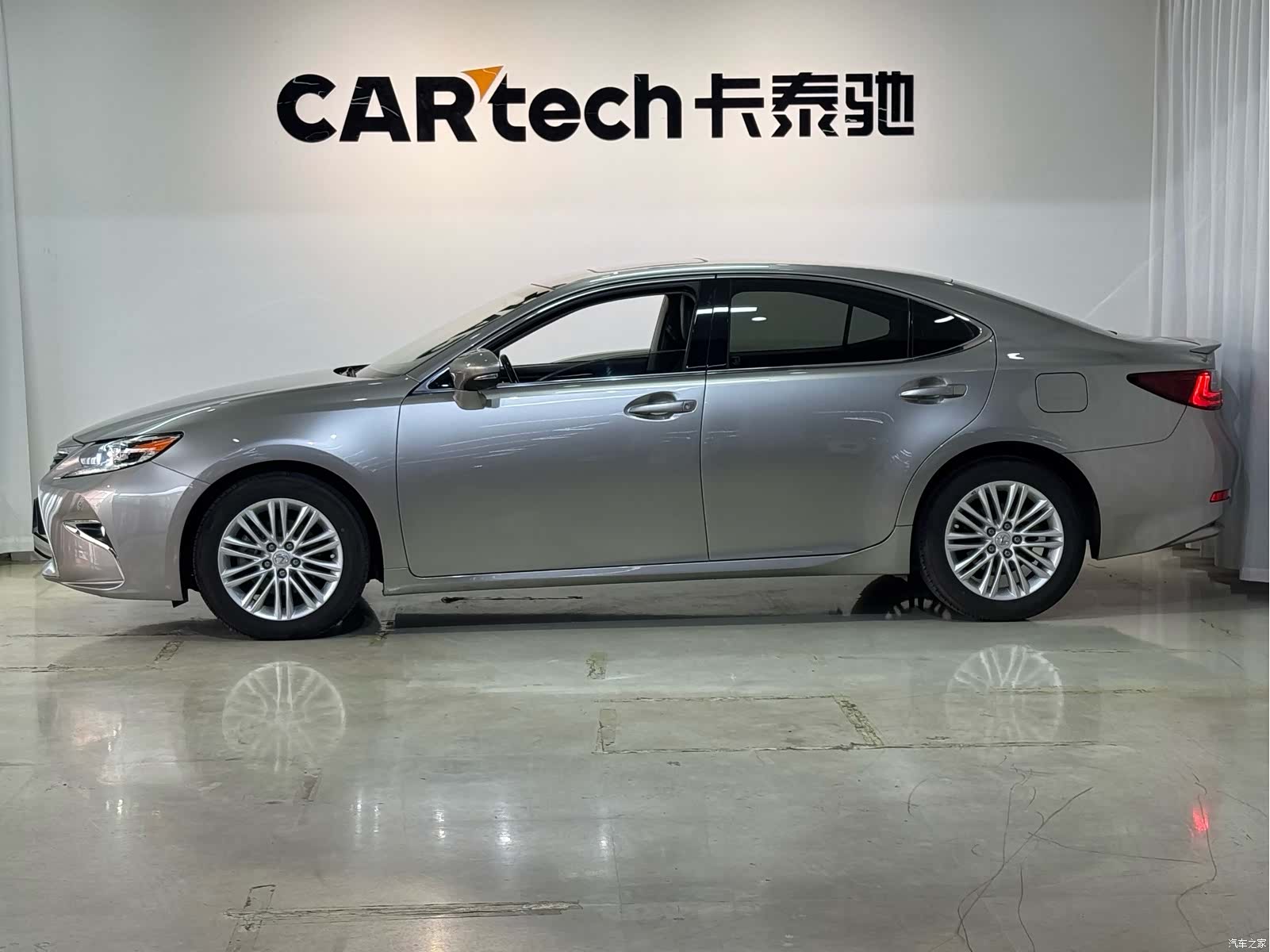 Lexus ES, 2016 7