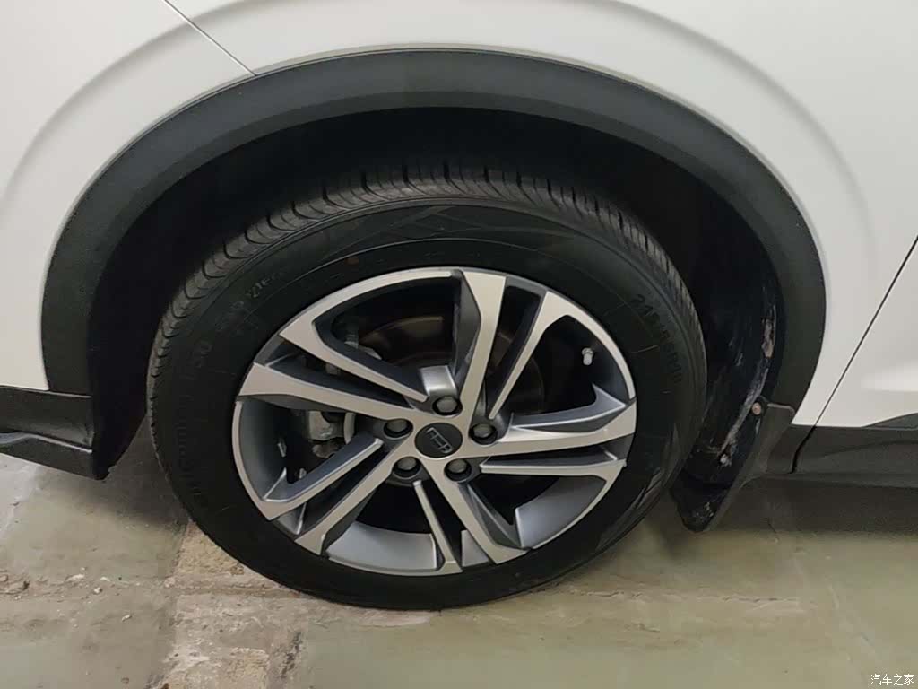 Geely Coolray, 2022 23