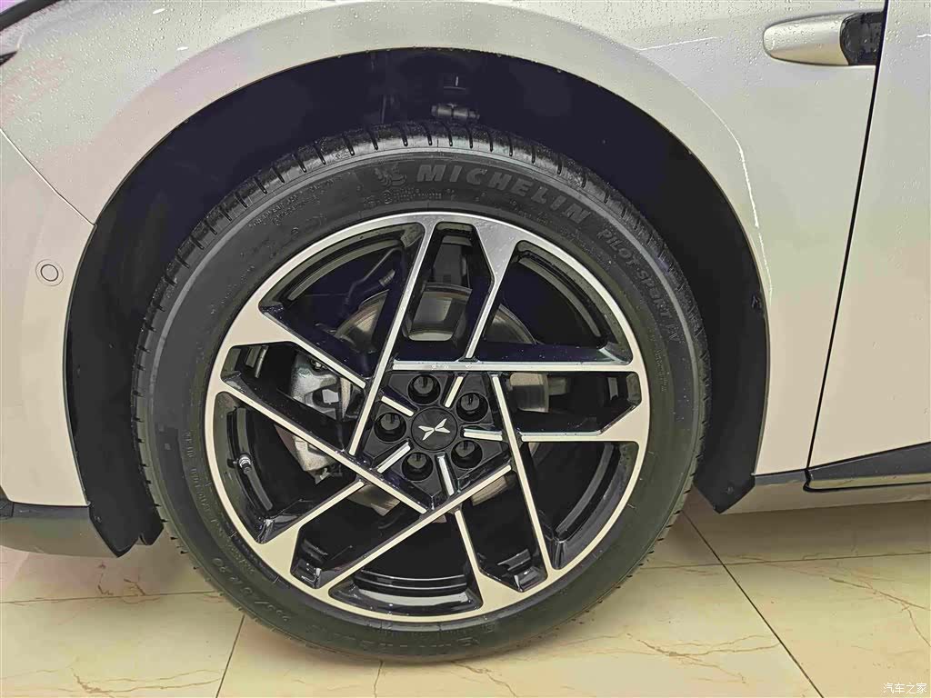 Xpeng P7, 2025 8