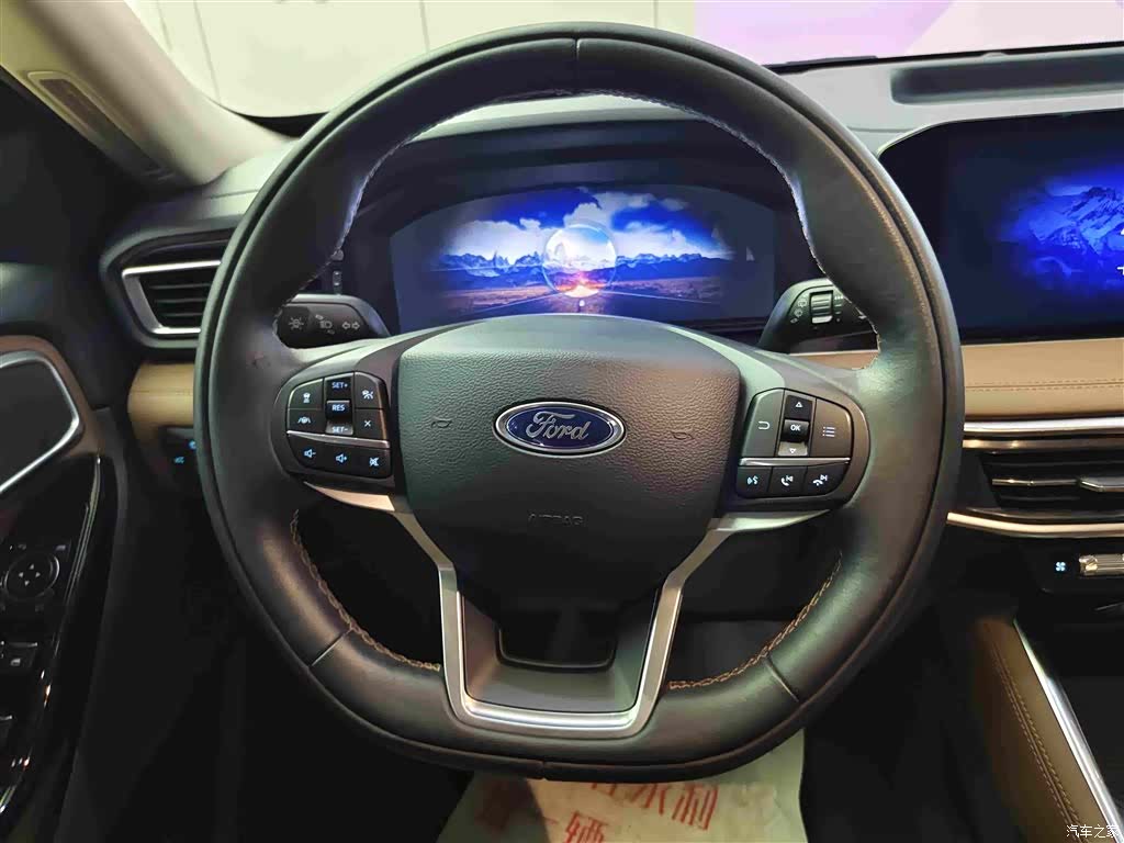 Ford Explorer, 2023 14