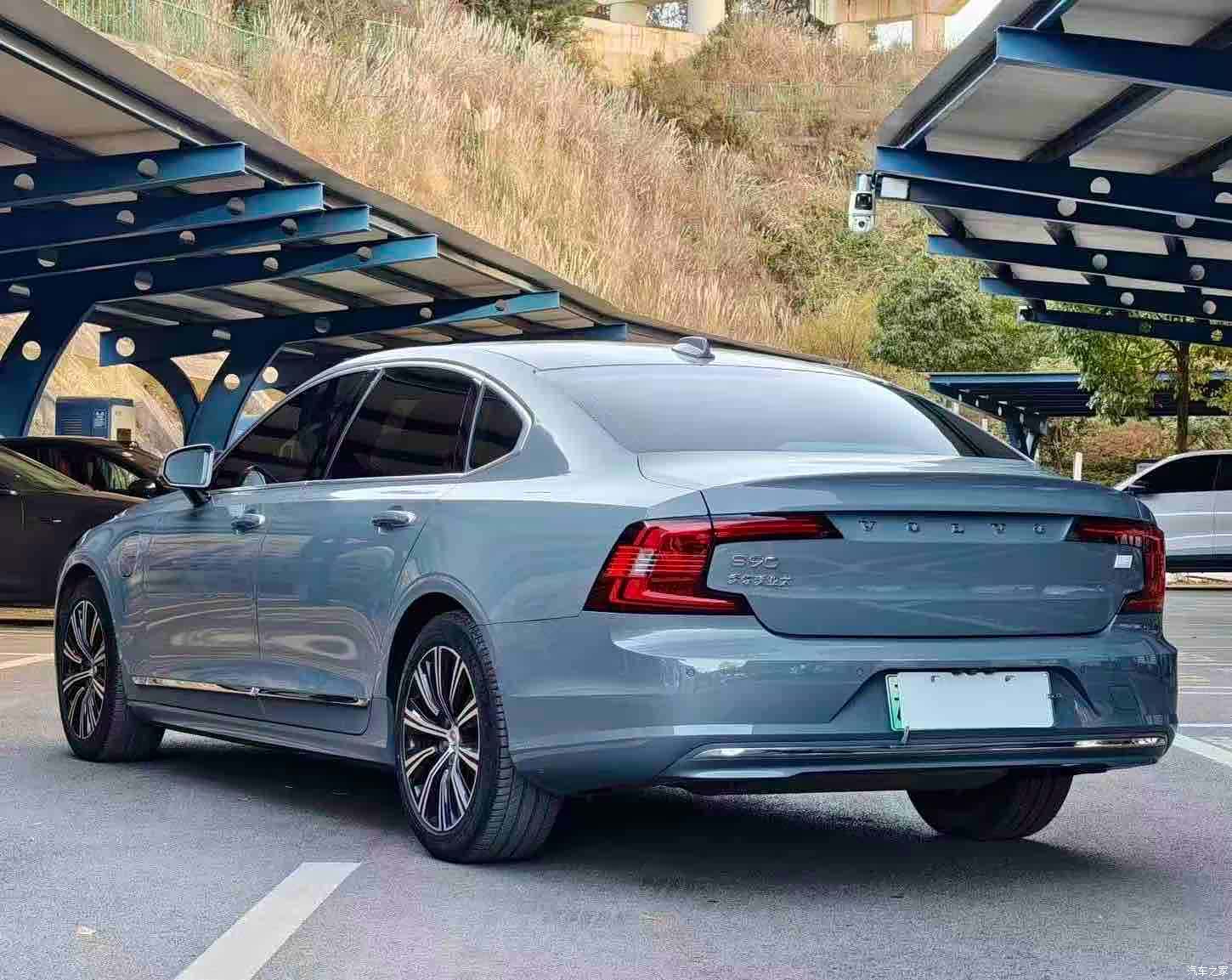 Volvo S90, 2022 3