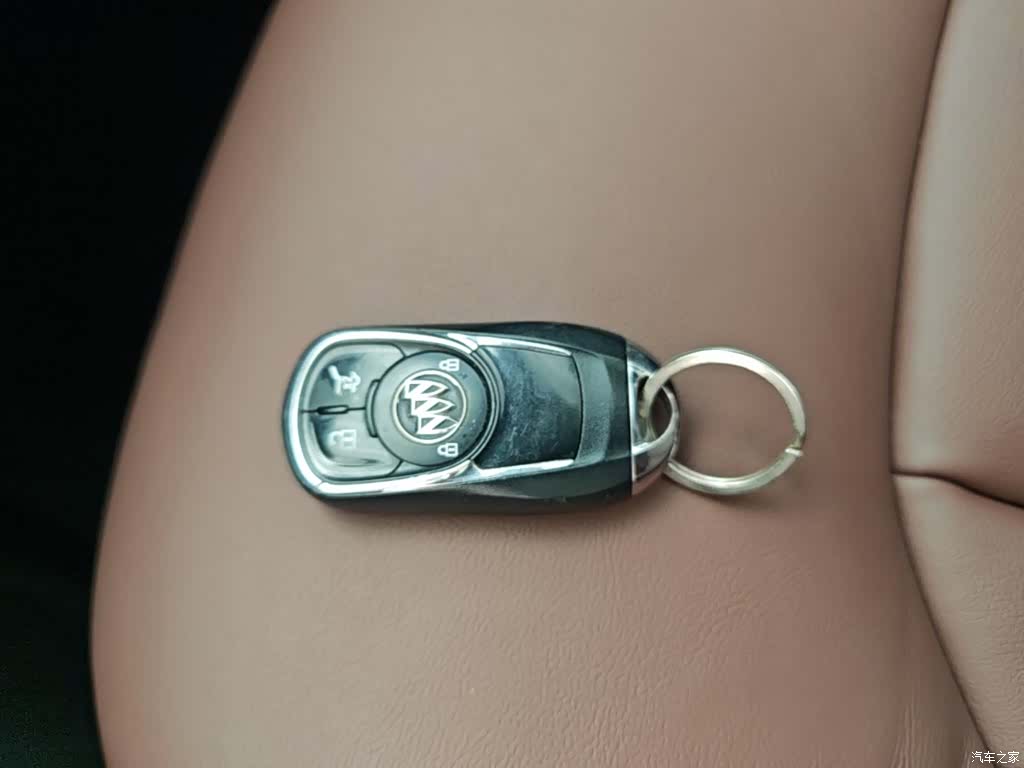 Buick Envision Plus, 2018 9
