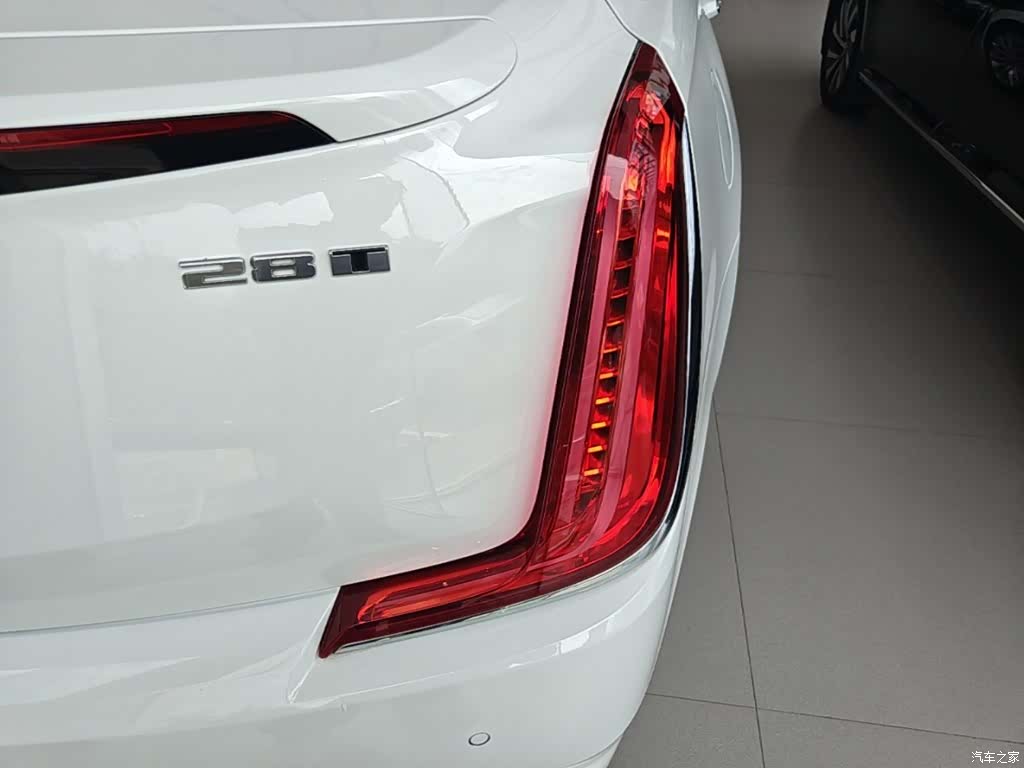 Cadillac XTS, 2018 8