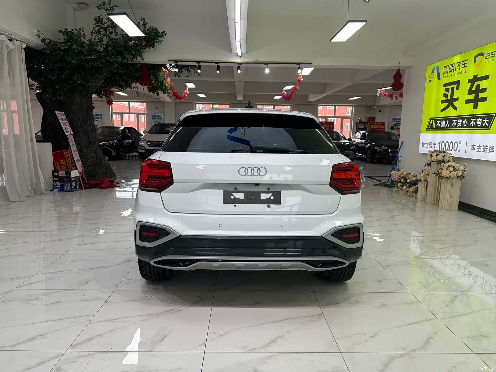 Audi Q2L, 2022 все фото