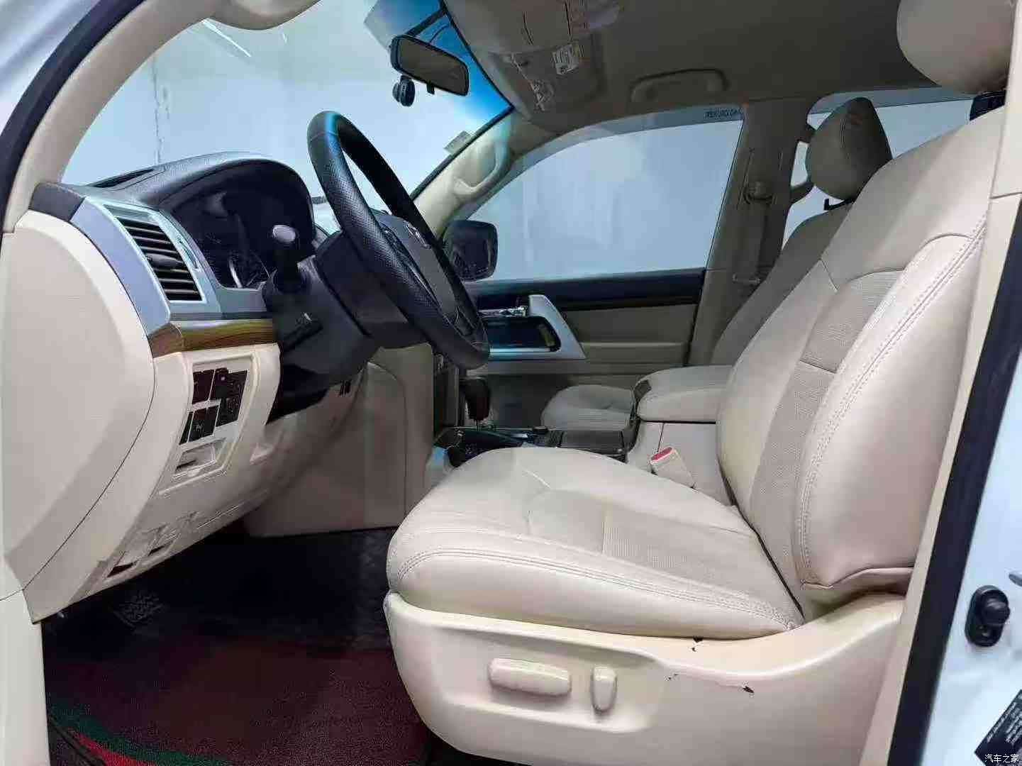 Toyota Land Cruiser, 2019 все фото
