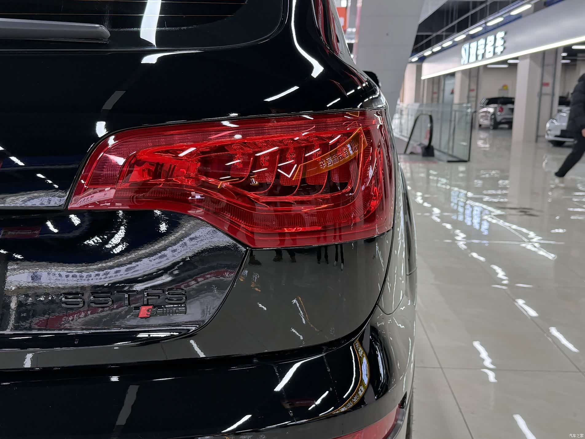 Audi Q7, 2011 3