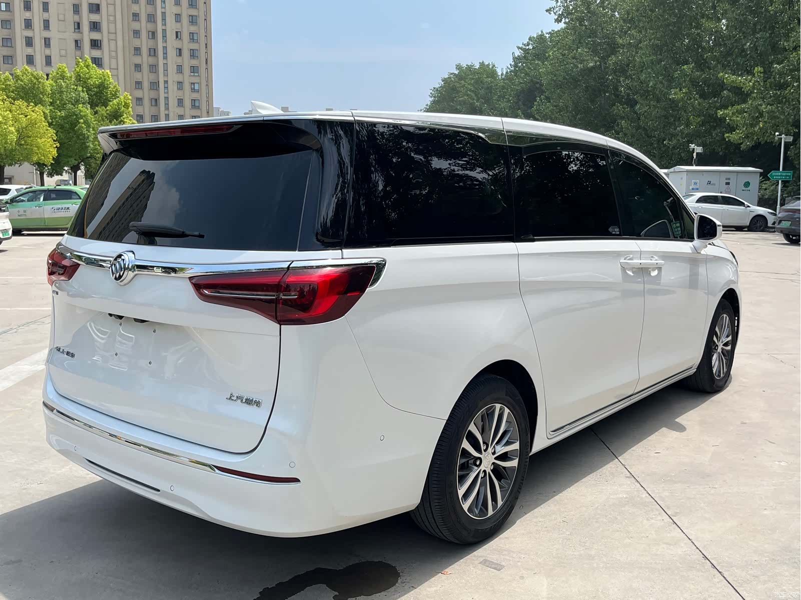 Buick GL8, 2023 7