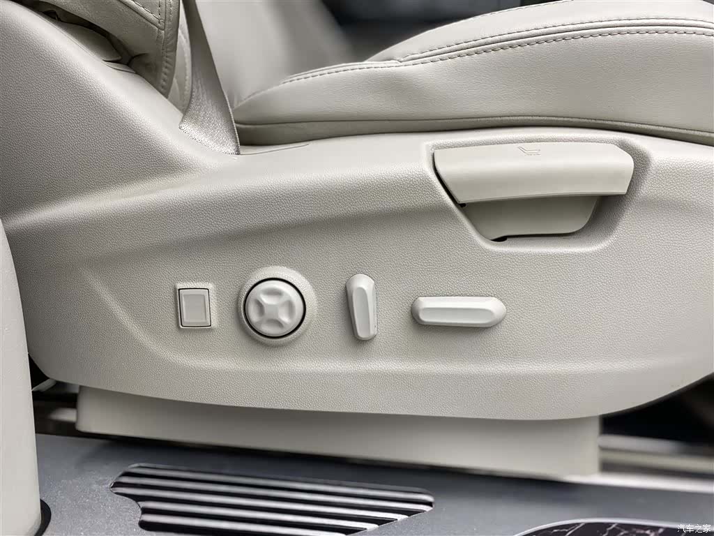 Buick GL8, 2019 16