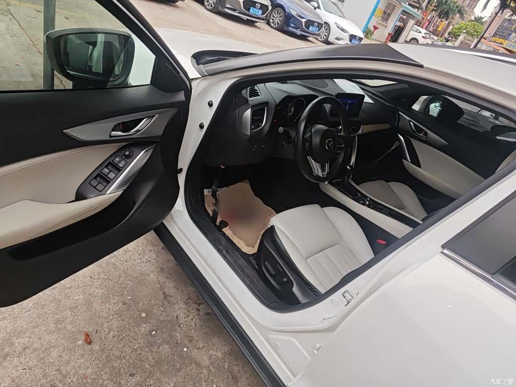 Mazda CX-4, 2017 12