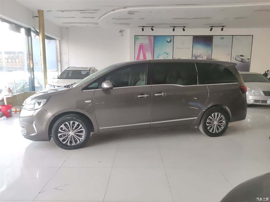 Buick GL8, 2020 4