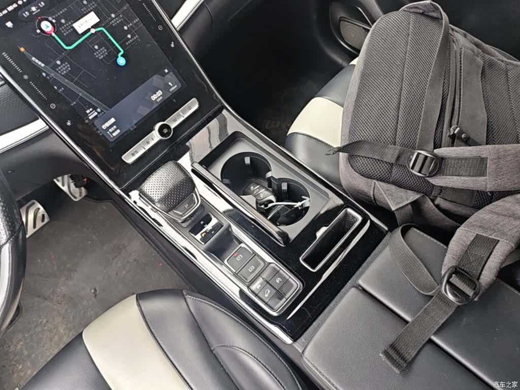 Roewe RX5, 2020 14