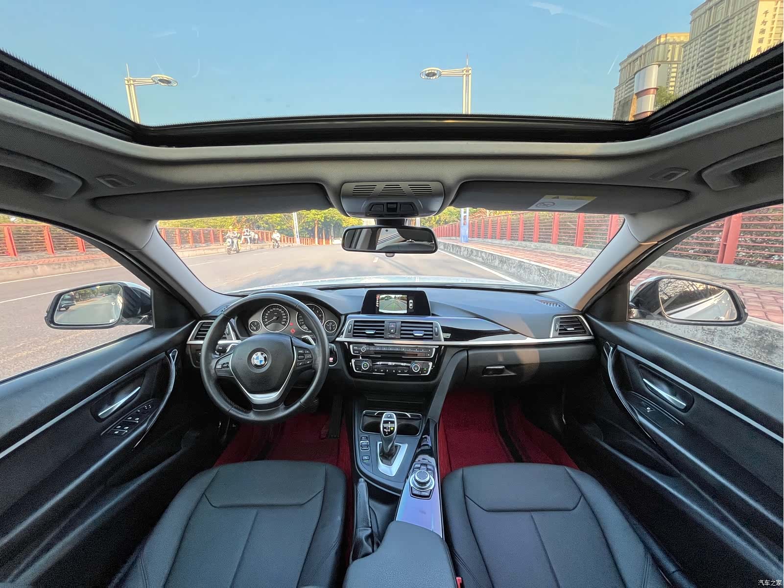 BMW 3 Series, 2017 все фото