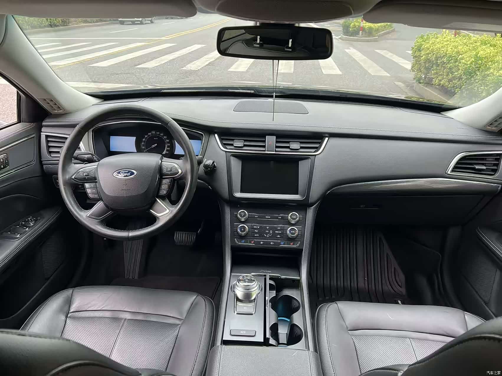 Ford Taurus, 2017 8
