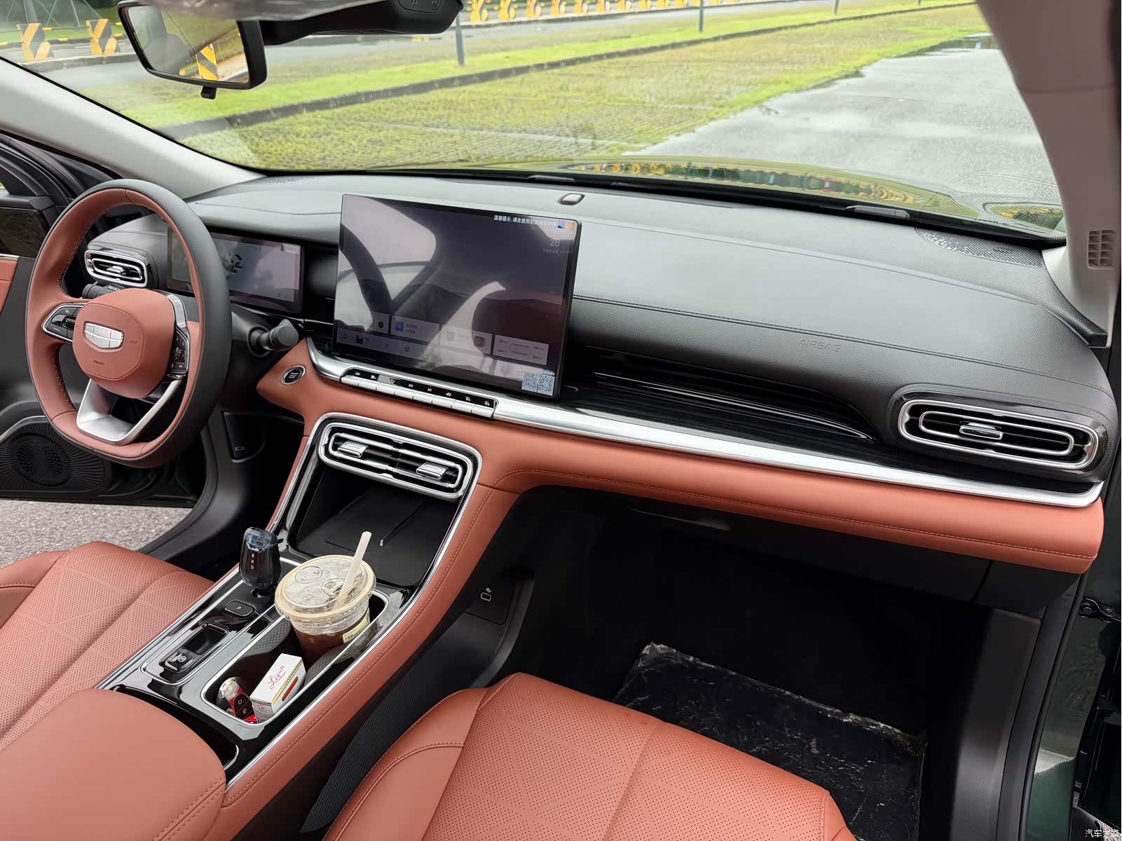 Geely Emgrand, 2025 17