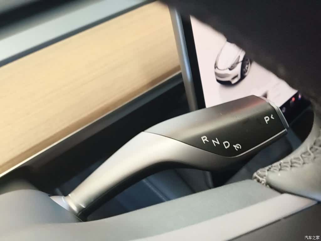 Tesla Model Y, 2022 14