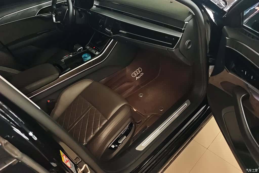 Audi A8L, 2021 8