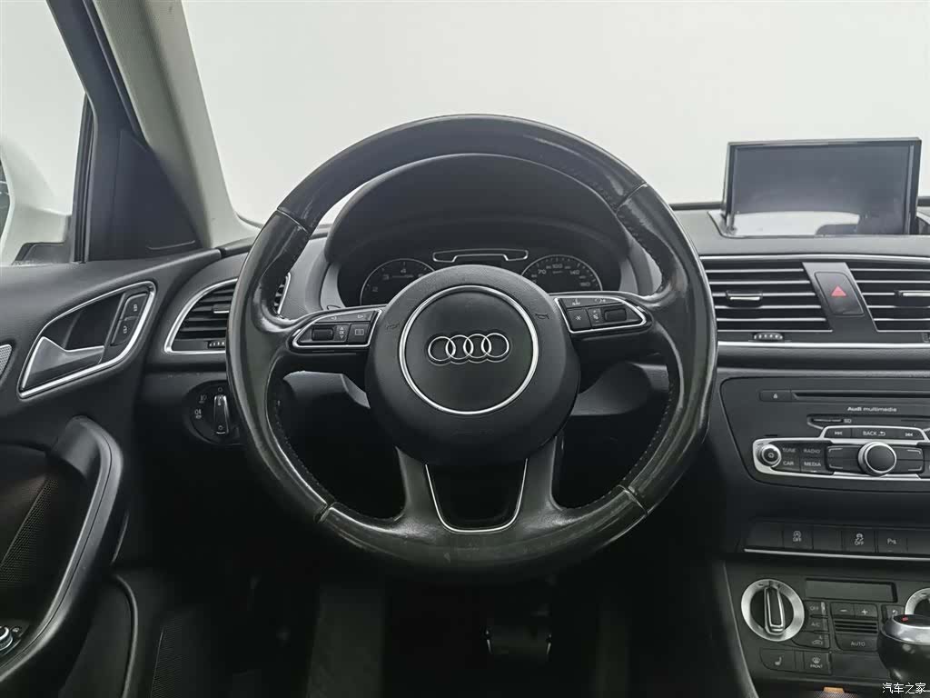 Audi Q3, 2015 11