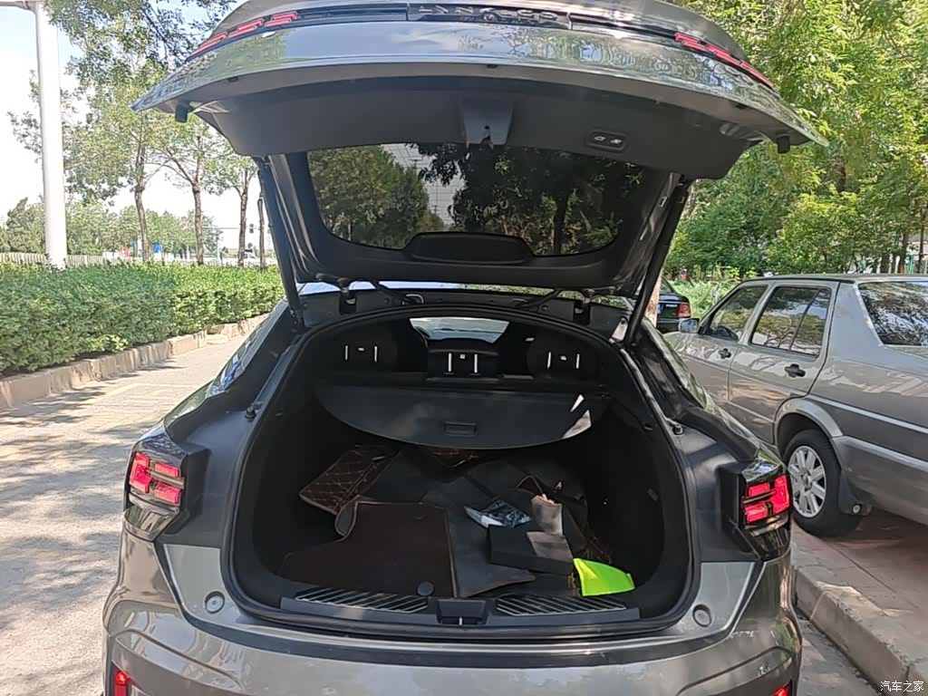 Lynk & Co 02, 2020 19