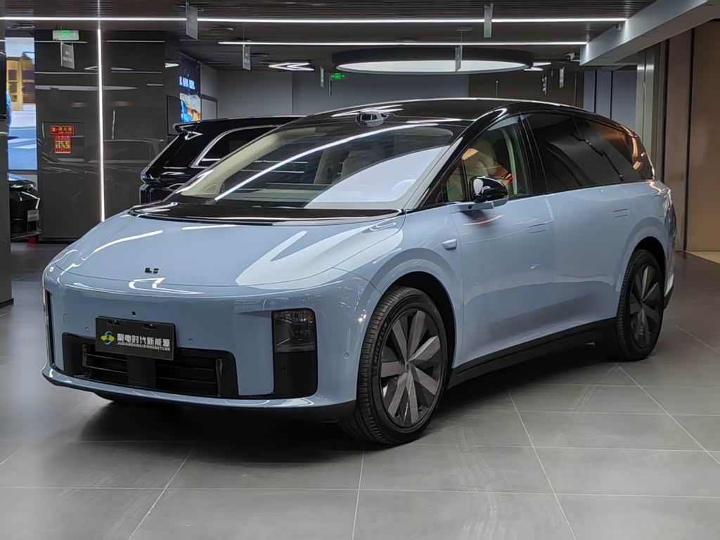 Li Auto i8