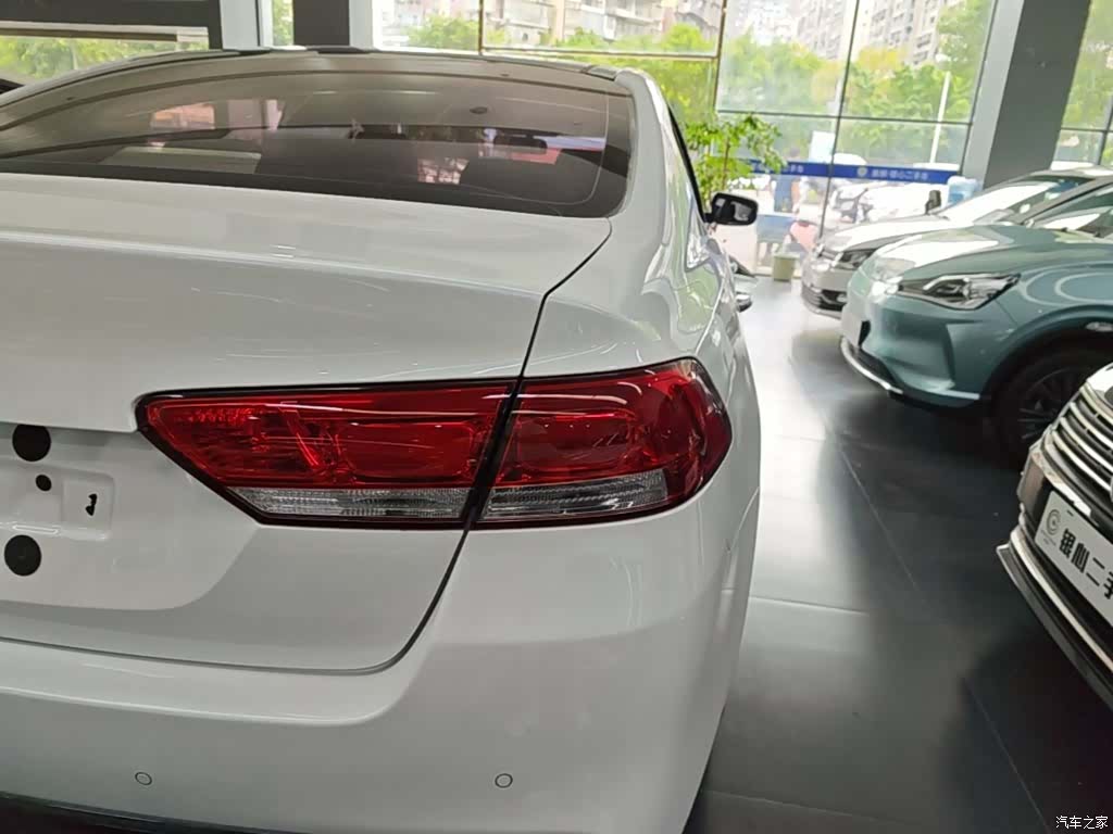 Kia K4, 2015 8