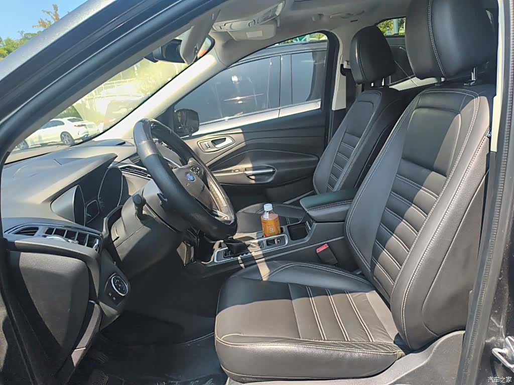 Ford Kuga, 2017 8