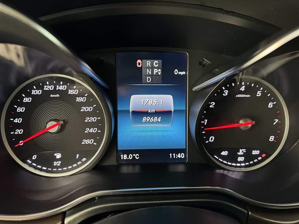 Mercedes-Benz V-class