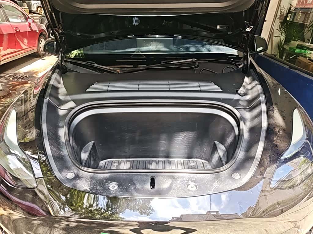 Tesla Model Y, 2022 20